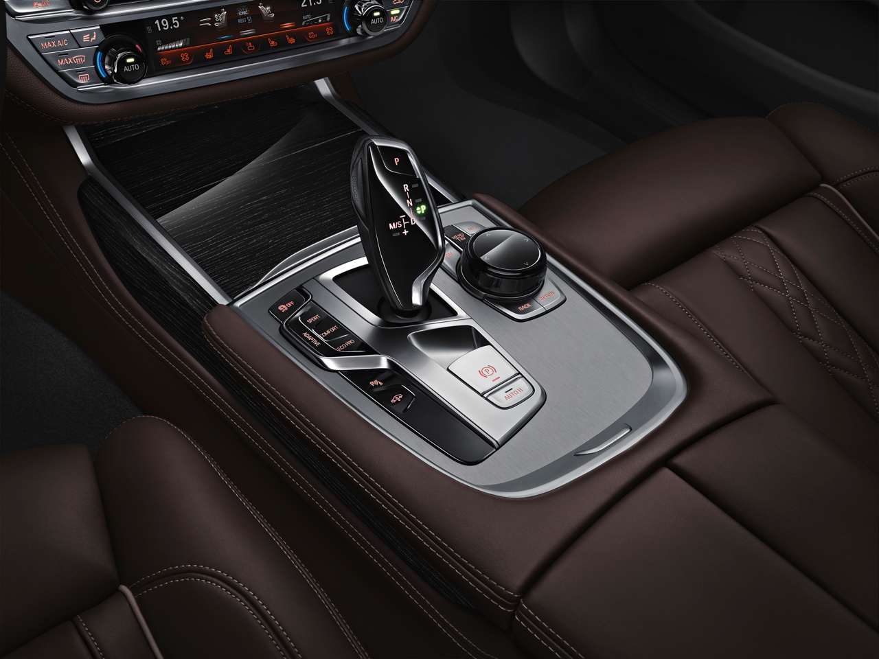 Dit is de nieuwe BMW 7 Serie, die vanaf 24 oktober bij de dealer komt te staan. Tegelijk met de onthulling zijn ook de prijzen bekend gemaakt.