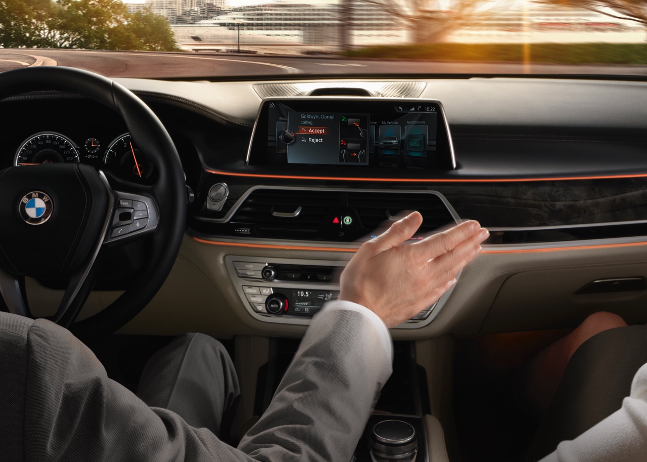 Dit is de nieuwe BMW 7 Serie, die vanaf 24 oktober bij de dealer komt te staan. Tegelijk met de onthulling zijn ook de prijzen bekend gemaakt.