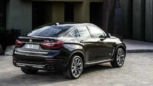 Via een Chinees kanaal zijn de eerste fotos van de tweede generatie BMW X6 vroegtijdig op het web beland. De nieuwe X6 vertoont uiteraard veel overeenkomsten met de huidige X5.