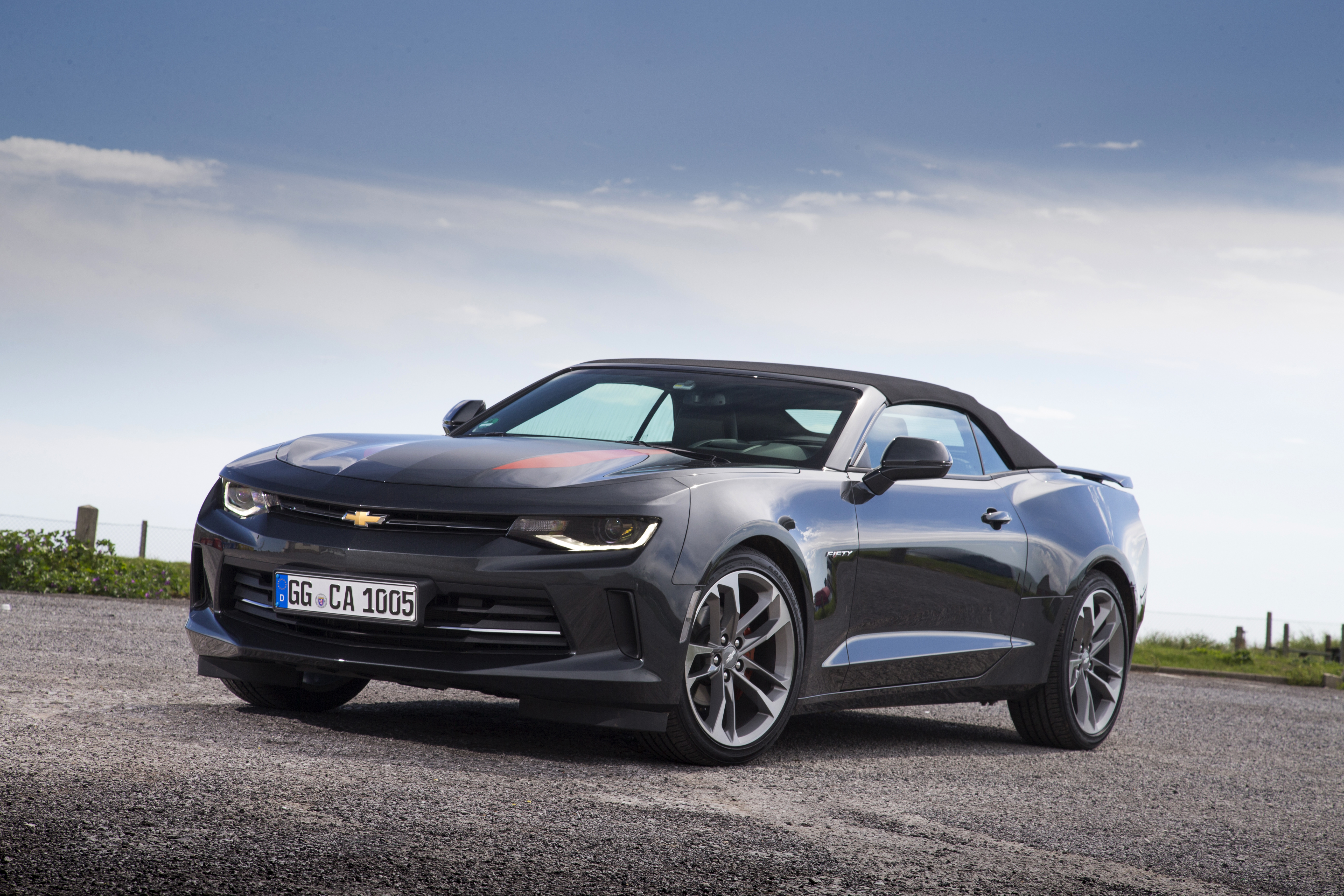 De nieuwe Chevrolet Camaro is nu in Nederland leverbaar als Coupe en Convertible en was nog nooit zo goedkoop.