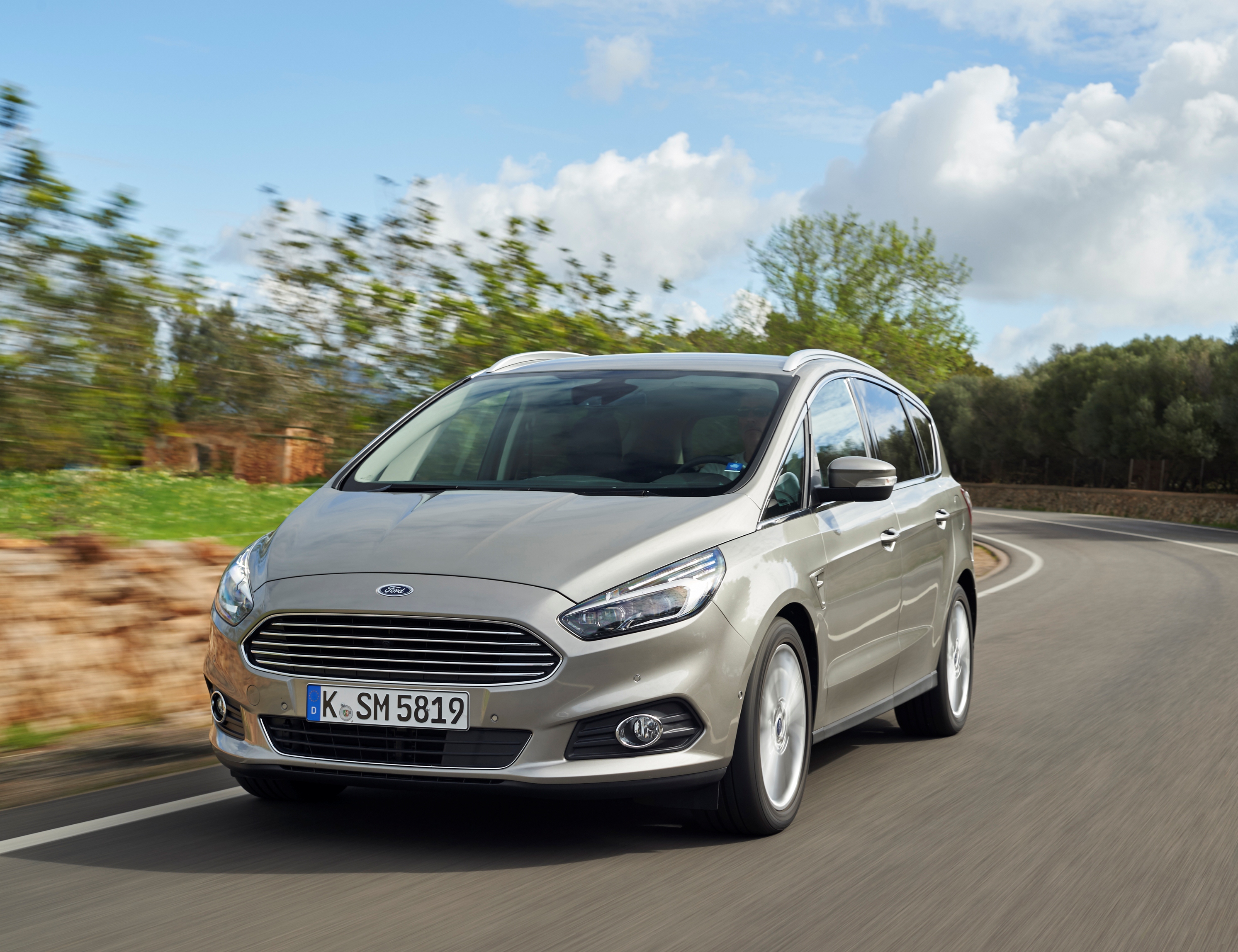 Nieuwe Ford S-MAX aan de start voor 37.560 euro, leverbaar met 1.5 EcoBoost, 2.0 EcoBoost en 2.0 TDCi diesel.