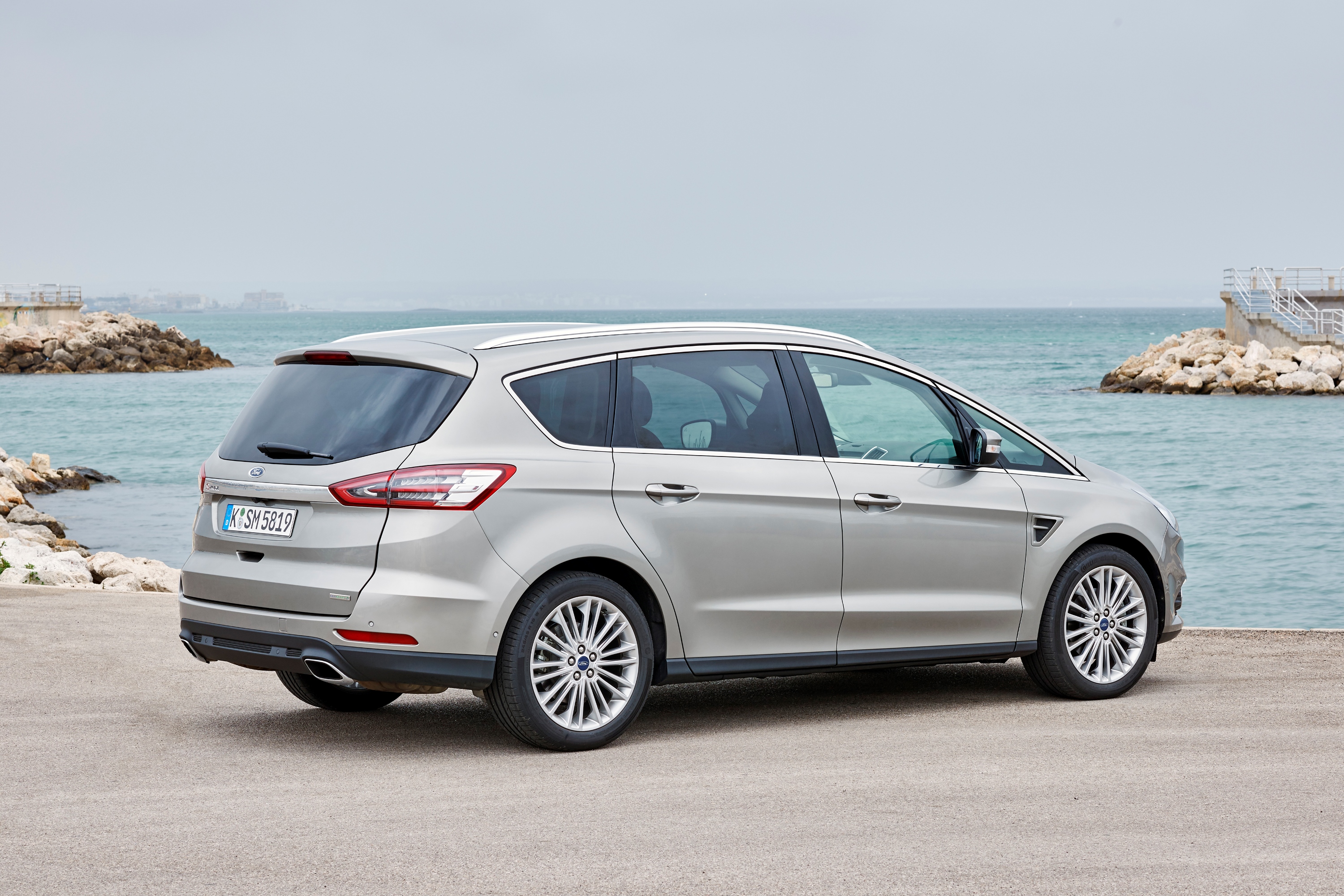 Nieuwe Ford S-MAX aan de start voor 37.560 euro, leverbaar met 1.5 EcoBoost, 2.0 EcoBoost en 2.0 TDCi diesel.