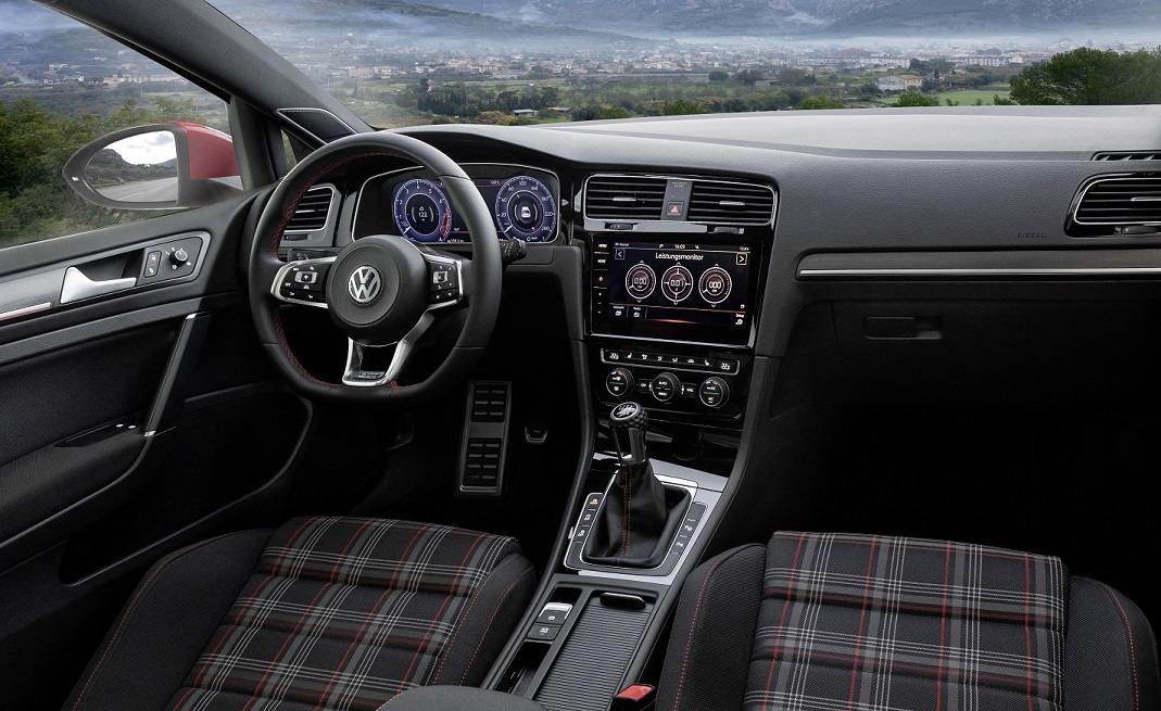 Volkswagen voegt een nieuwe sportieve uitvoering toe aan het Golf-aanbod: de GTI Performance. De auto wordt net boven de GTI gepositioneerd en de vanafprijzen zijn al bekend.