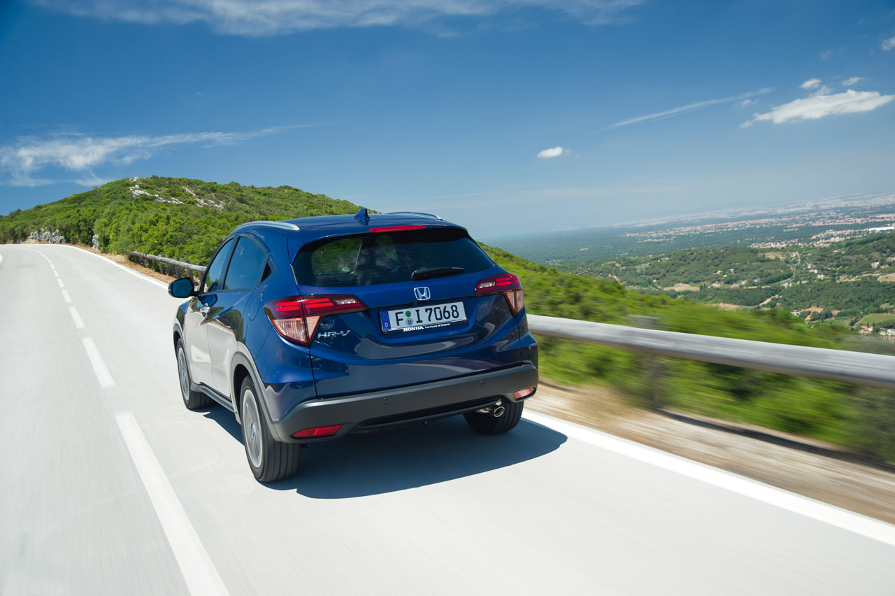 Honda HR-V autotest: de nieuwe compacte cross-over heeft de ruimte van een veel grotere en staat merk sterke motoren potent in de markt.