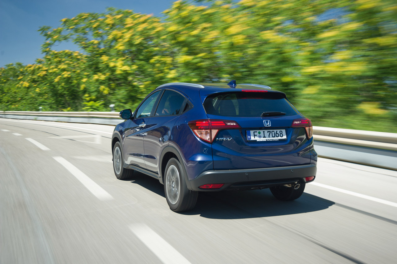 Honda HR-V autotest: de nieuwe compacte cross-over heeft de ruimte van een veel grotere en staat merk sterke motoren potent in de markt.