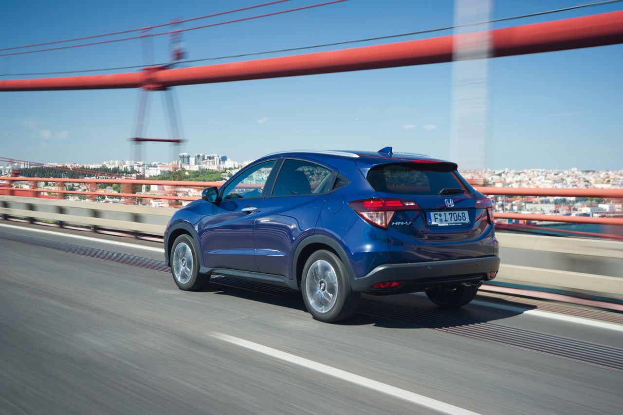 Honda HR-V autotest: de nieuwe compacte cross-over heeft de ruimte van een veel grotere en staat merk sterke motoren potent in de markt.