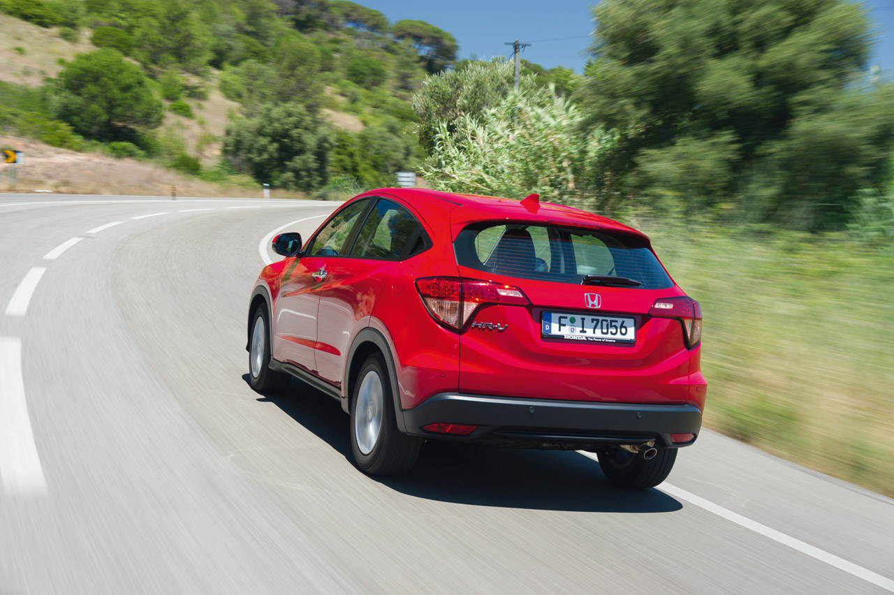 Honda HR-V autotest: de nieuwe compacte cross-over heeft de ruimte van een veel grotere en staat merk sterke motoren potent in de markt.