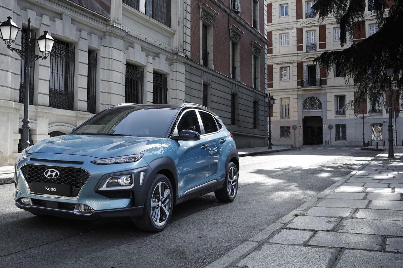 De nieuwe Hyundai Kona compacte SUV laat zich nu in vol ornaat zien.