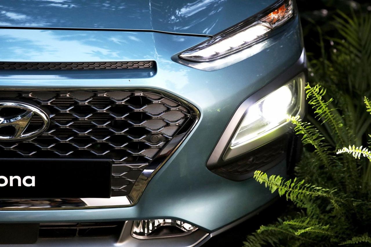De nieuwe Hyundai Kona compacte SUV laat zich nu in vol ornaat zien.