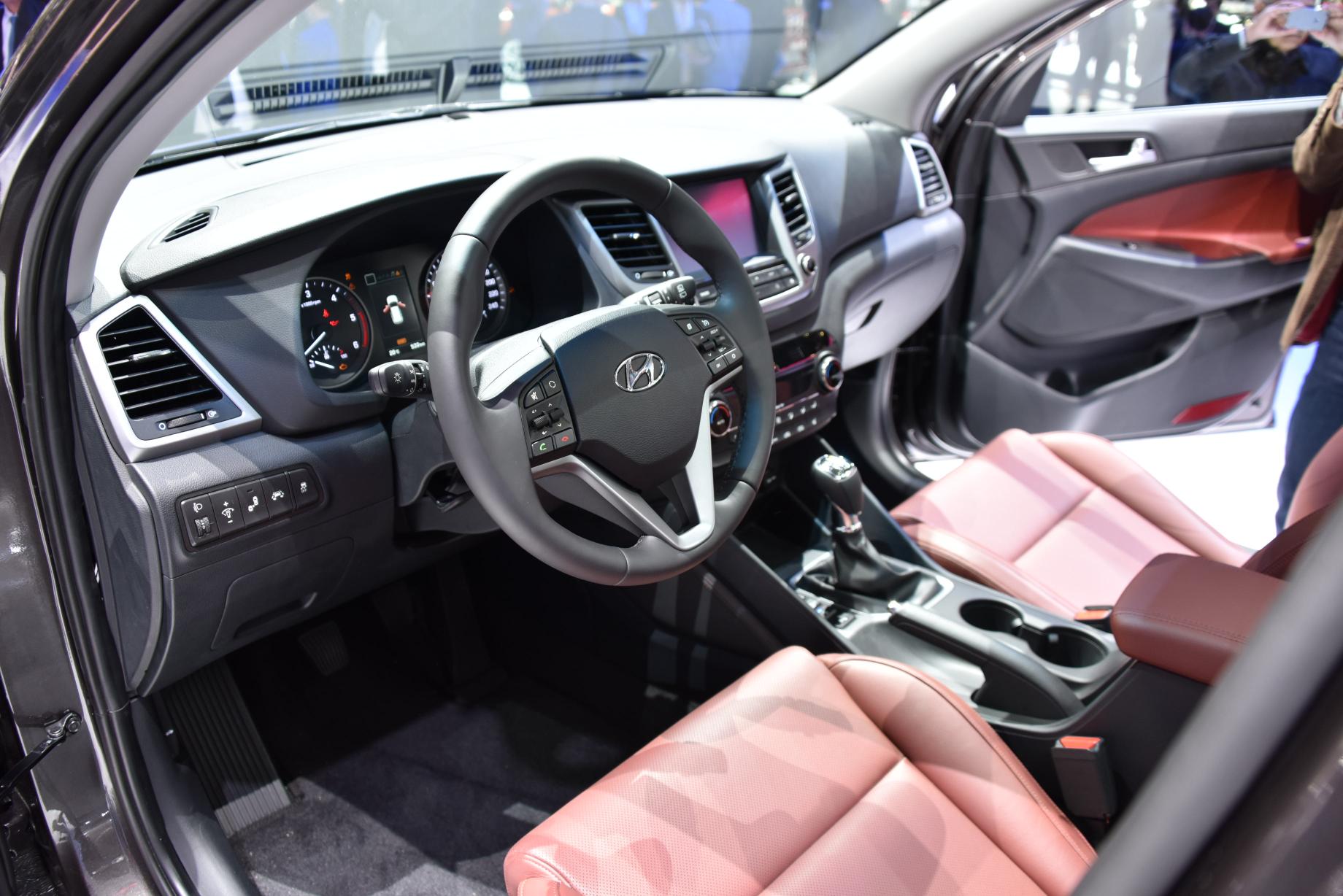 Hyundai zet presentatie Tucson kracht bij met Tucson 48V Hybrid Concept en Tucson 1.7 CRDi plug-in hybride