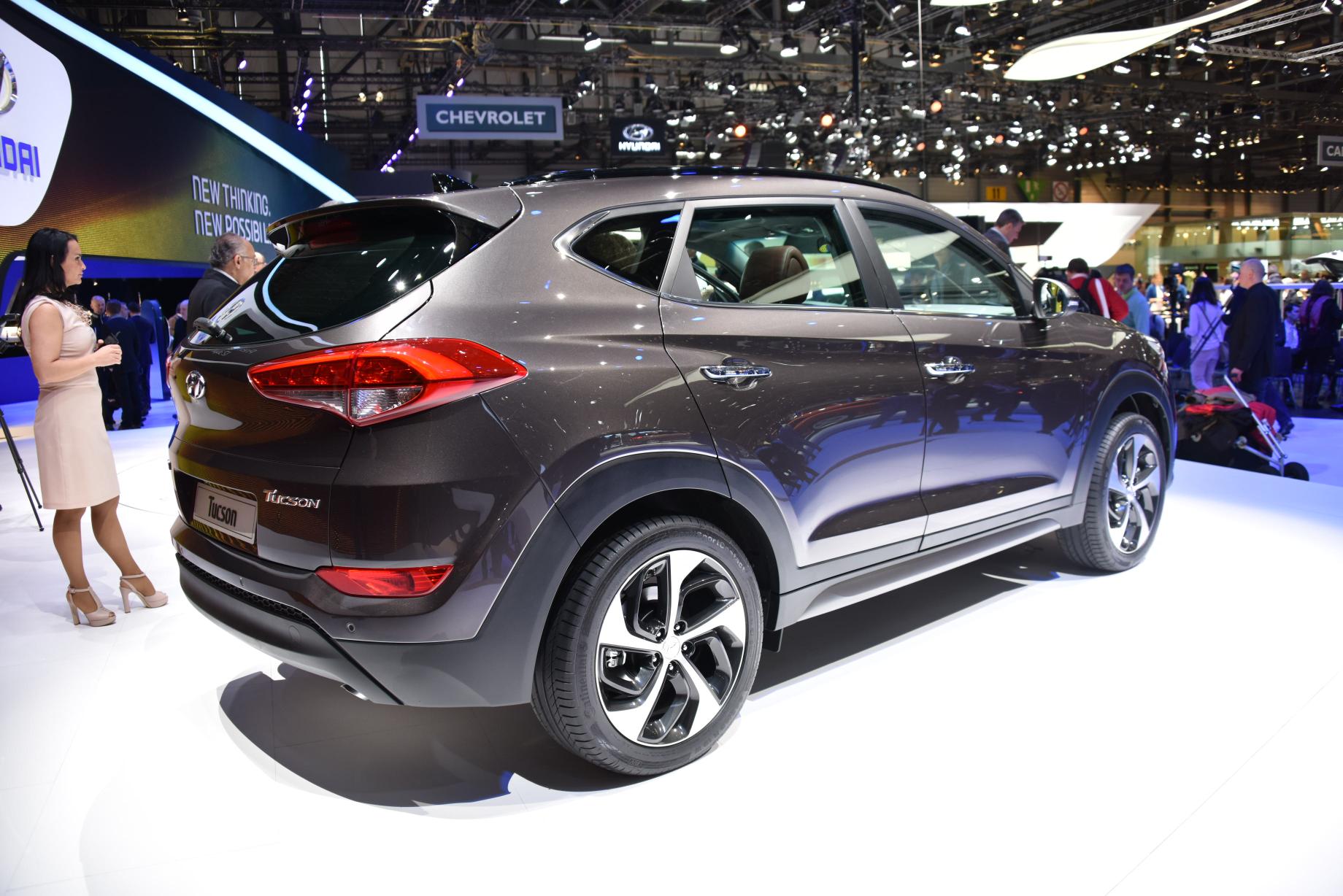 Hyundai zet presentatie Tucson kracht bij met Tucson 48V Hybrid Concept en Tucson 1.7 CRDi plug-in hybride
