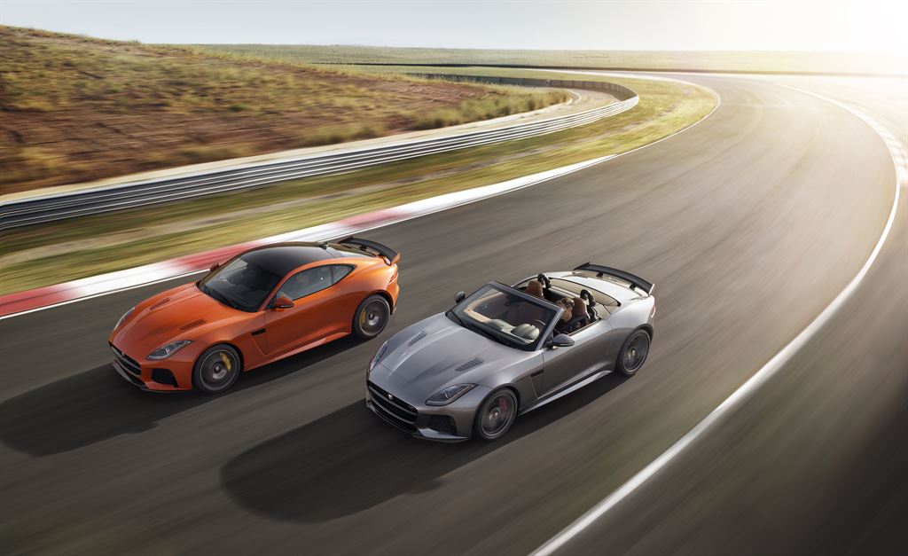 De Jaguar F-Type SVR is met zijn 575 pk en sportieve DNA een supercar in roadsterformaat. Met nieuwe beelden en deze video komen we alvast in de stemming.