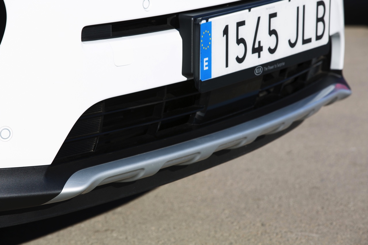 Autotest nieuwe Kia Sportage. Kia introduceert een nieuwe Sportage en in deze rijtest voelen we de 1.6 T-GDI, 1.7 CDRi en 2.0 CRDi aan de tand.