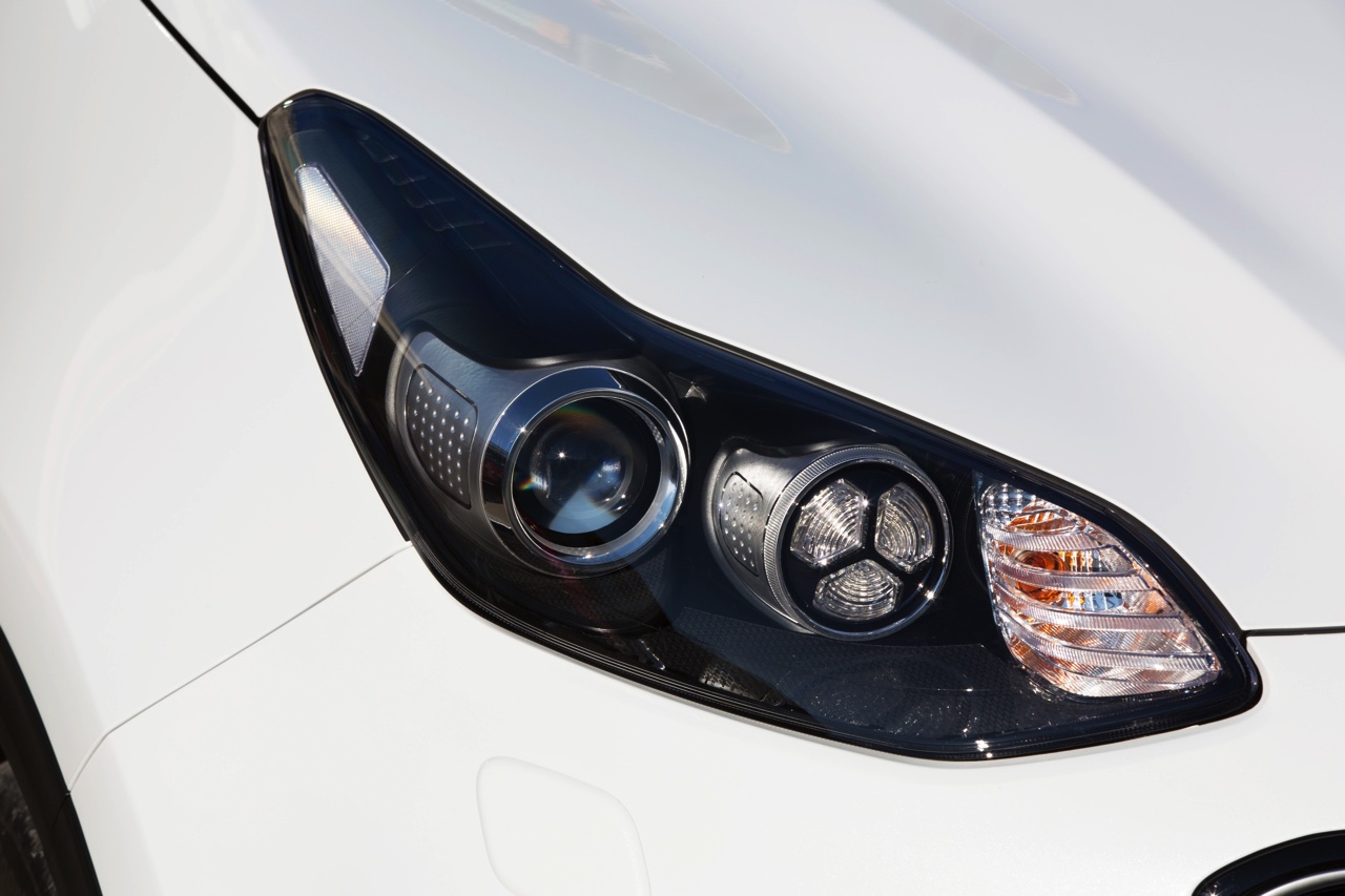Autotest nieuwe Kia Sportage. Kia introduceert een nieuwe Sportage en in deze rijtest voelen we de 1.6 T-GDI, 1.7 CDRi en 2.0 CRDi aan de tand.