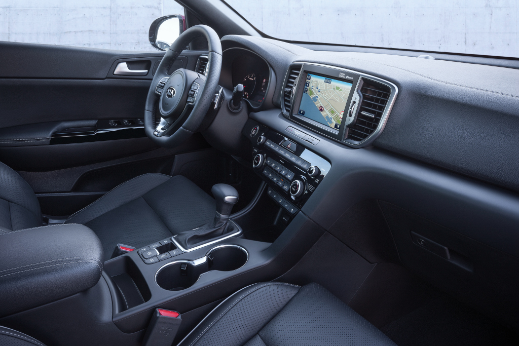 Nieuwe Kia Sportage komt in het eerste kwartaal van 2016 naar Nederland en is voor het eerst leverbaar als GT-Line in combinatie met de 1.6 T-GDI motor.