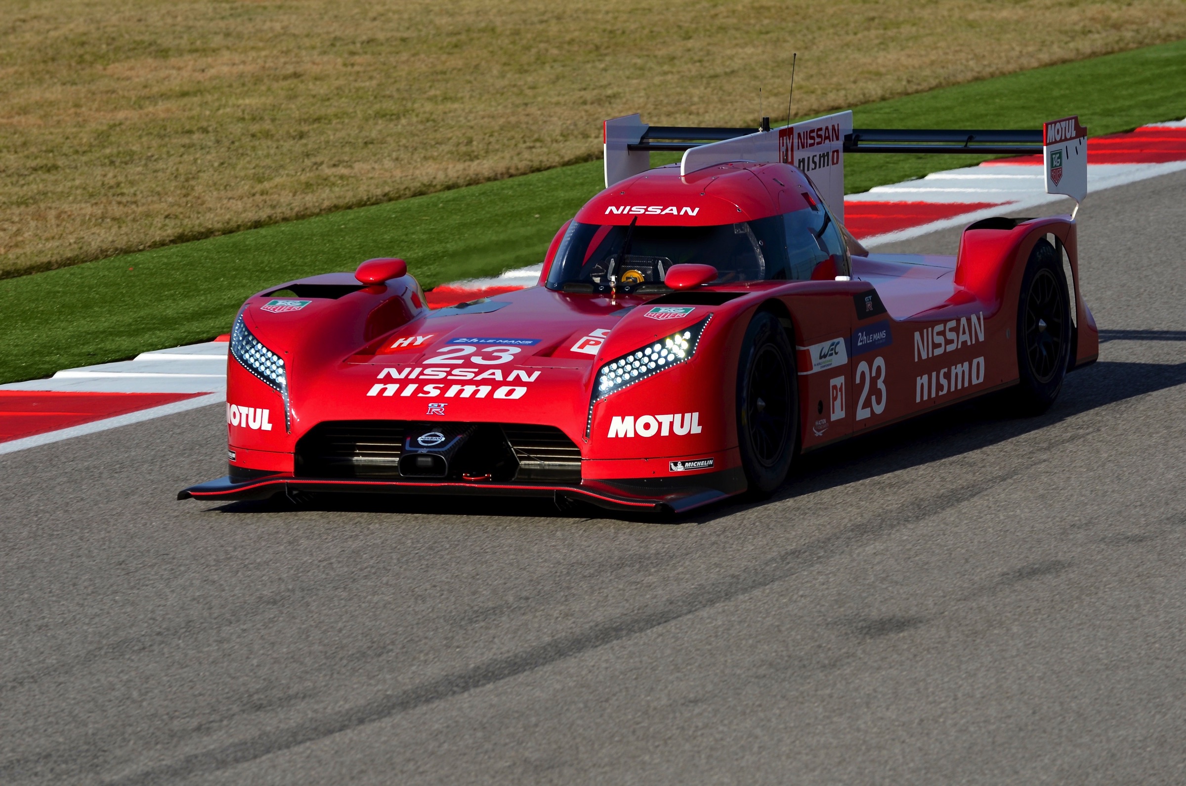 Nissan onthulde vannacht tijdens de Super Bowl de GT-R LM Nismo, die het op moet gaan nemen tegen autos als de Toyota TS040, de Audi R18 en de Porsche 919 in de LM P1-klasse in de 24 uren van Le Mans