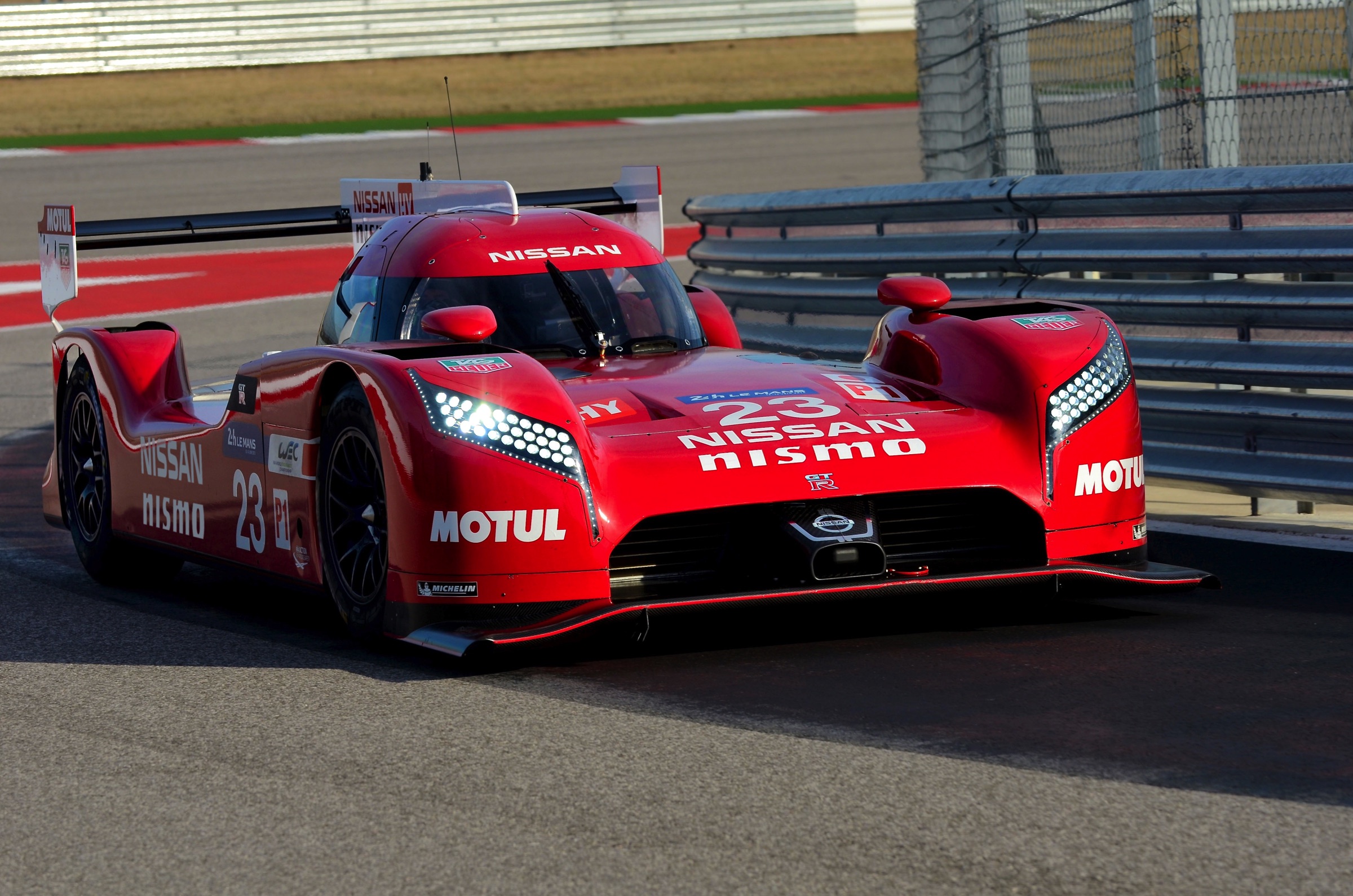 Nissan onthulde vannacht tijdens de Super Bowl de GT-R LM Nismo, die het op moet gaan nemen tegen autos als de Toyota TS040, de Audi R18 en de Porsche 919 in de LM P1-klasse in de 24 uren van Le Mans