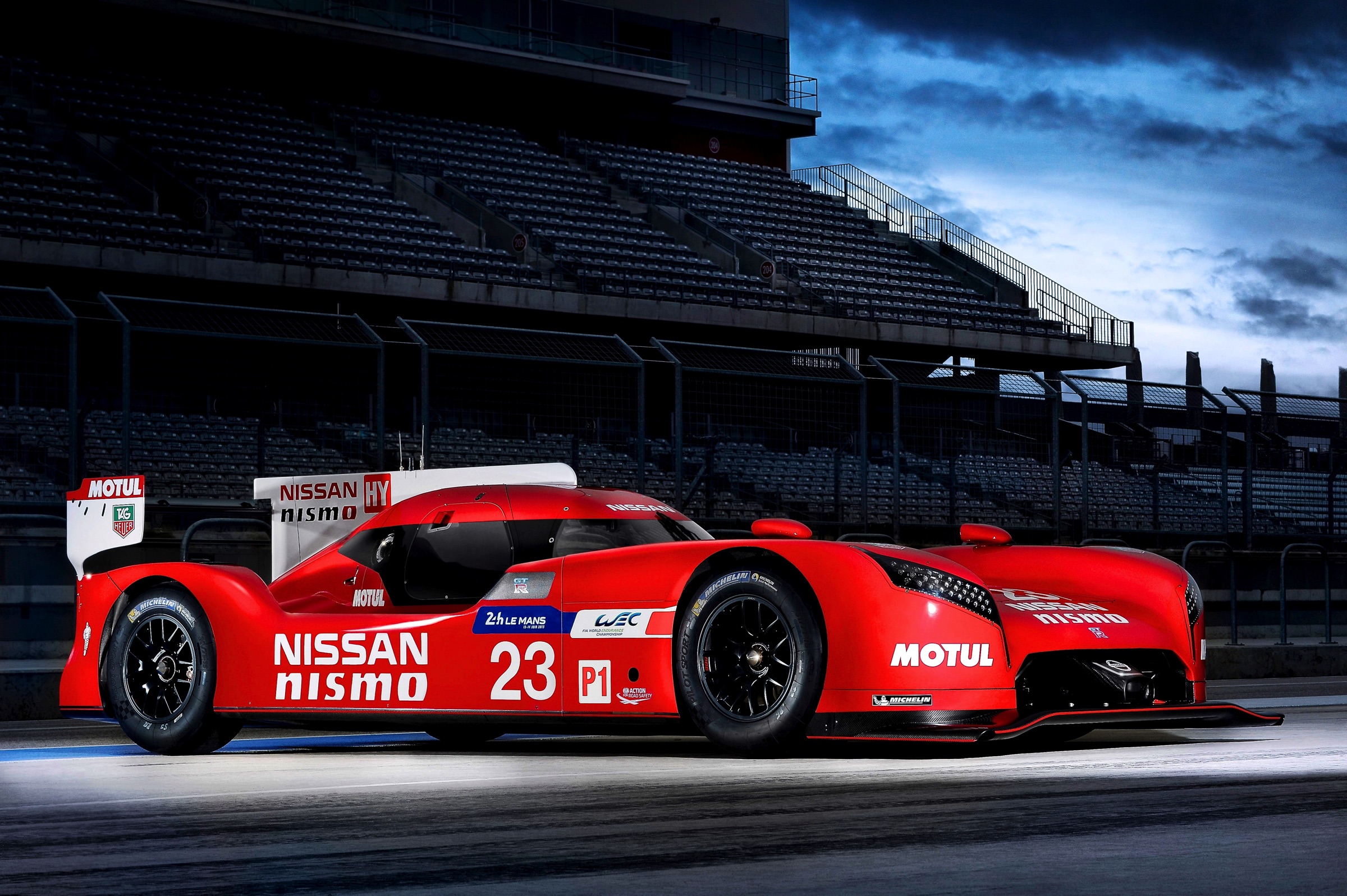 Nissan onthulde vannacht tijdens de Super Bowl de GT-R LM Nismo, die het op moet gaan nemen tegen autos als de Toyota TS040, de Audi R18 en de Porsche 919 in de LM P1-klasse in de 24 uren van Le Mans