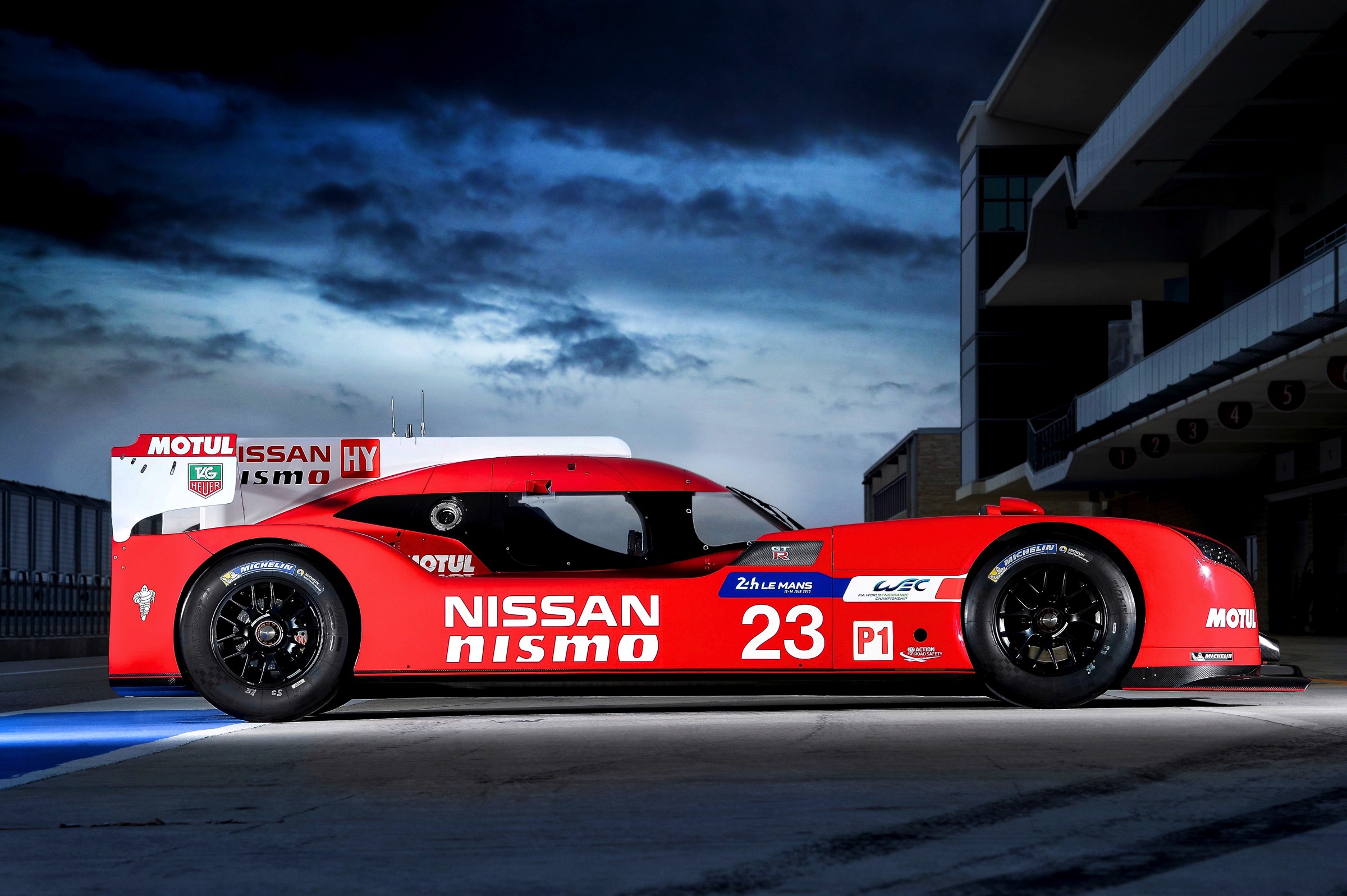 Nissan onthulde vannacht tijdens de Super Bowl de GT-R LM Nismo, die het op moet gaan nemen tegen autos als de Toyota TS040, de Audi R18 en de Porsche 919 in de LM P1-klasse in de 24 uren van Le Mans