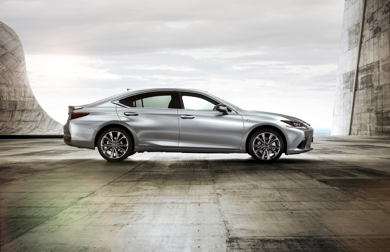 Lexus plaatst de nieuwe voorwielaangedreven ES op het niveau van de GS die gaat verdwijnen.
