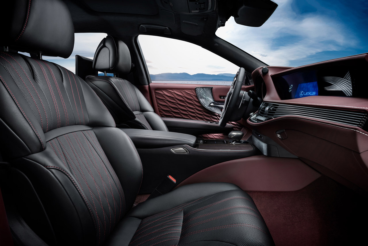 De nieuwe Lexus LS 500h heeft een prijs en zal vanaf half december worden geleverd.