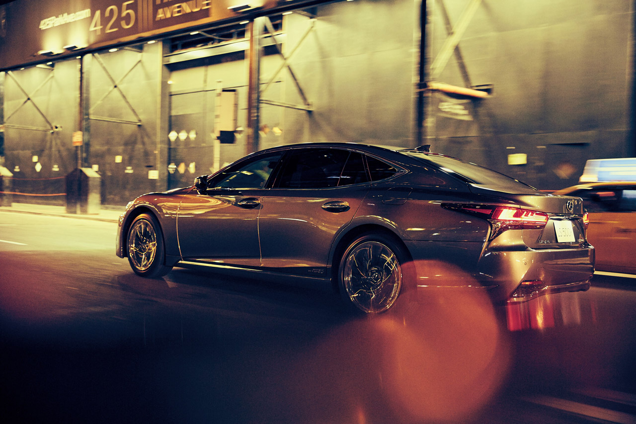 De nieuwe Lexus LS 500h heeft een prijs en zal vanaf half december worden geleverd.