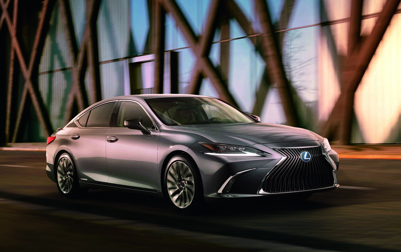 Lexus lanceert de nieuwe ES die voor het eerst ook naar Europa komt.