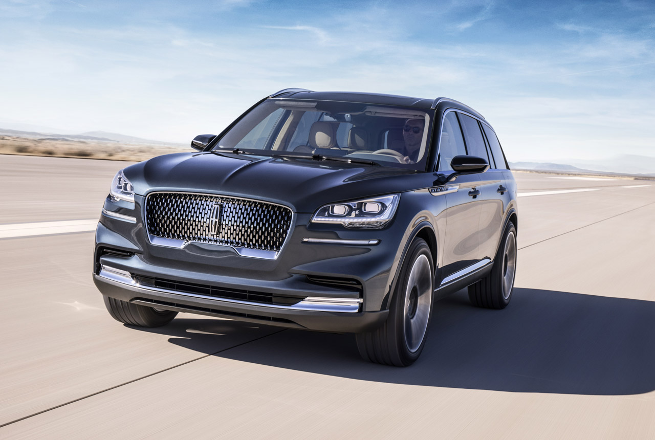 Ford's luxe tak Lincoln brengt over een jaar de Aviator SUV die nu als 'preview' in New York op de show staat.