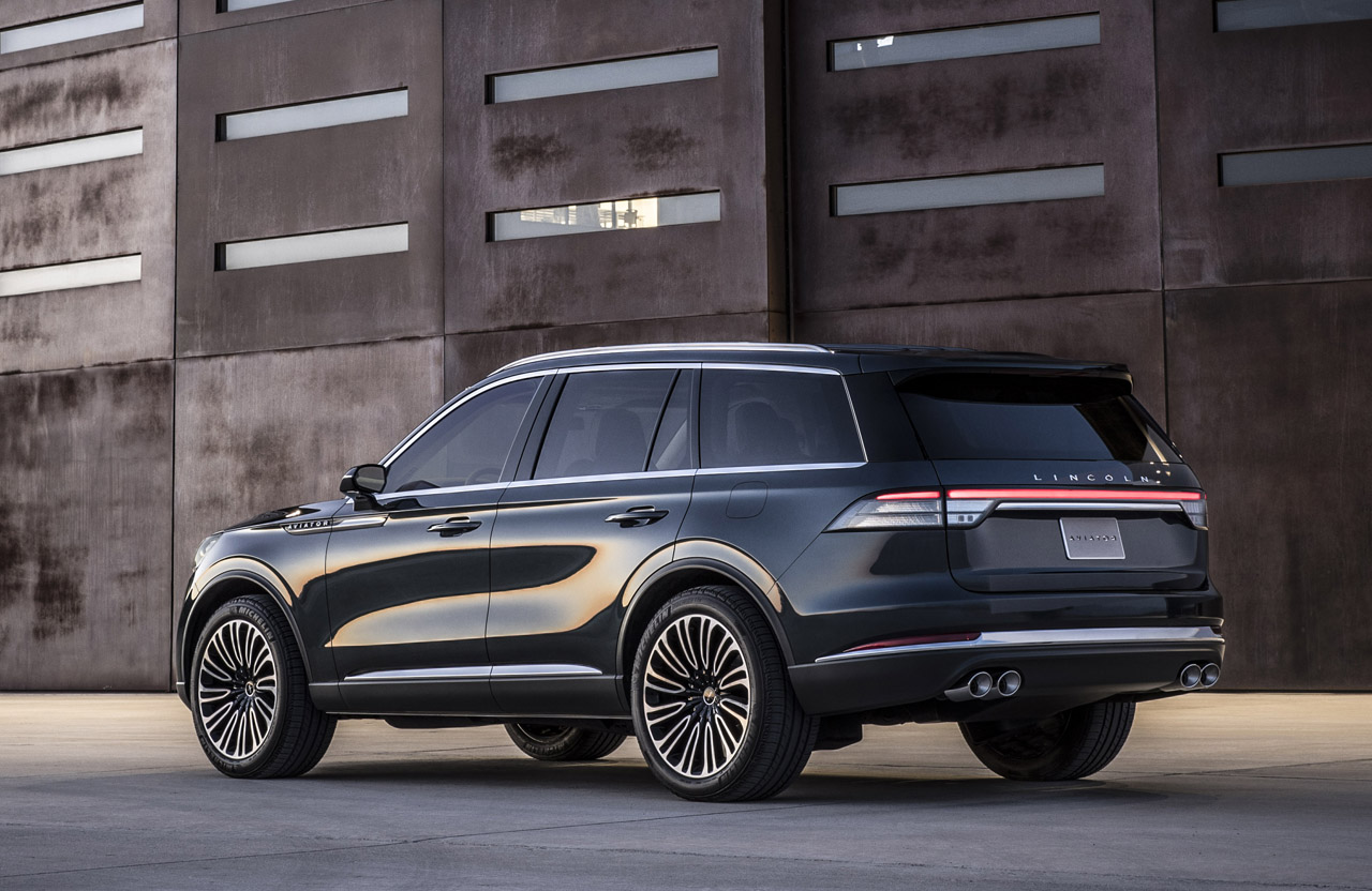Ford's luxe tak Lincoln brengt over een jaar de Aviator SUV die nu als 'preview' in New York op de show staat.
