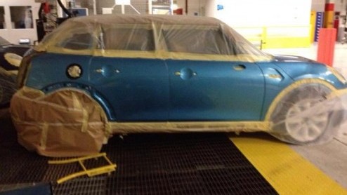 Vijfdeurs MINI hatchback F55 al gesignaleerd in Nederland. Onthulling waarschijnlijk op Autosalon van Geneve 2014.