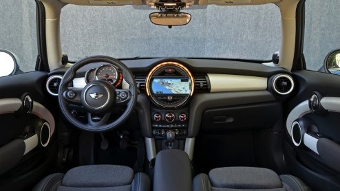 Test nieuwe MINI Cooper 2014, Born in Born.