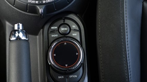 Test nieuwe MINI Cooper 2014, Born in Born.
