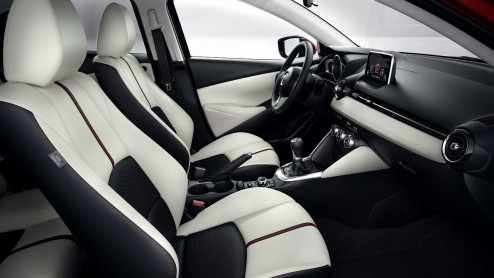 Motoren en specificaties nieuwe Mazda2 bekend gemaakt. Persintroductie vindt plaats op 2 en 3 november in Barcelona.