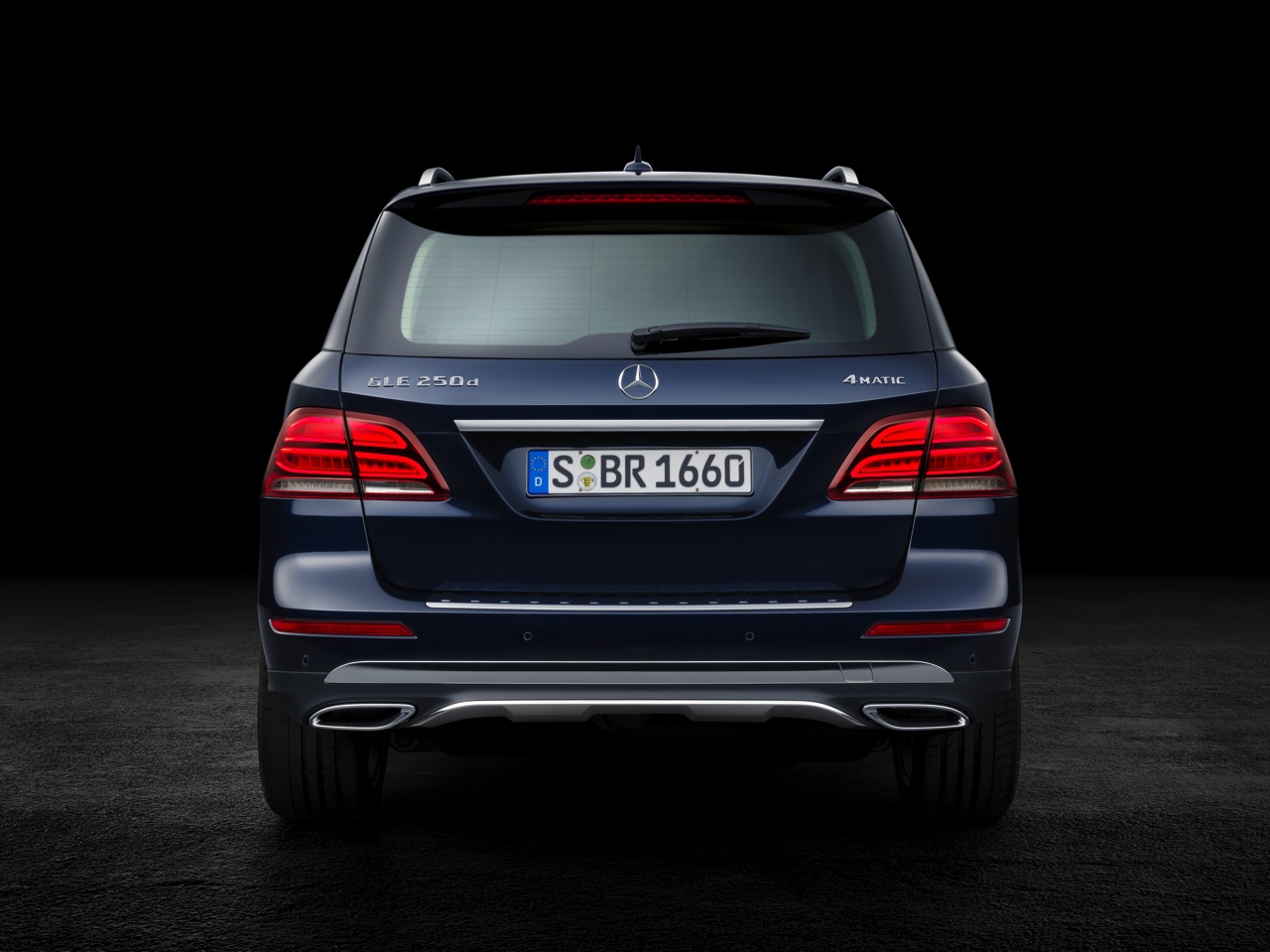 Mercedes GLE maakt zijn Nederlandse debuut in september en komt als plug-in hybride GLE 500e naar Nederland met 14% bijtelling.