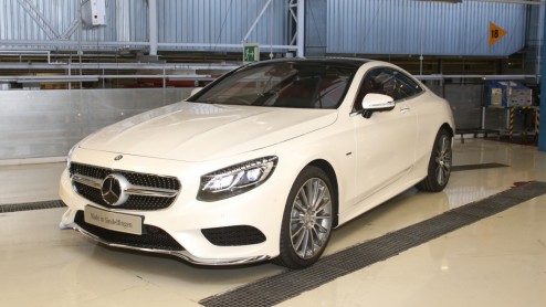 Mercedes-Benz S-Klasse Coup in productie bij fabriek Sindelfingen.
