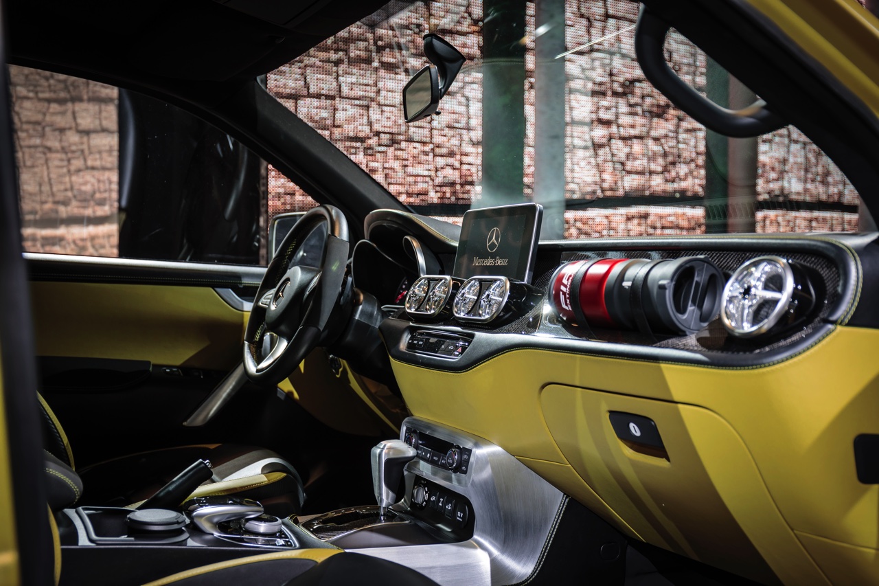Mercedes toont studiemodel van de X-Klasse, de nieuwe modelreeks voor pick-ups van Mercedes-Benz. Na de presentatie van de Concept X-Klasse start de productie van de pick-up in 2017.