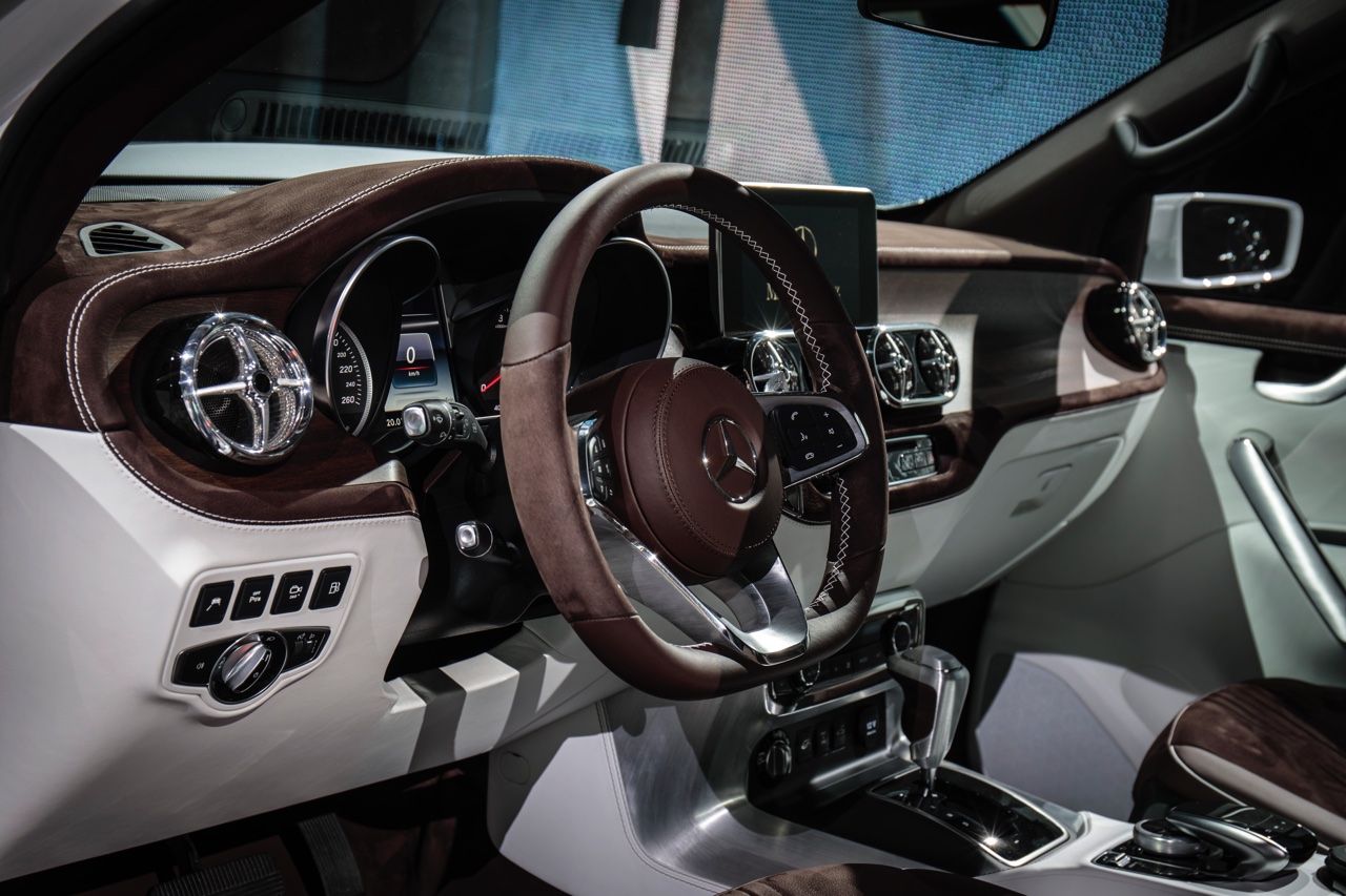 Mercedes toont studiemodel van de X-Klasse, de nieuwe modelreeks voor pick-ups van Mercedes-Benz. Na de presentatie van de Concept X-Klasse start de productie van de pick-up in 2017.