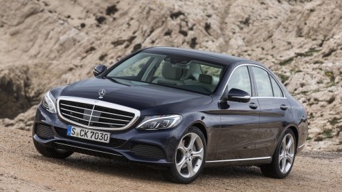 Rijtest nieuwe Mercedes C-Klasse. De nieuwe C-Klasse van Mercedes is een S in compacte vorm.