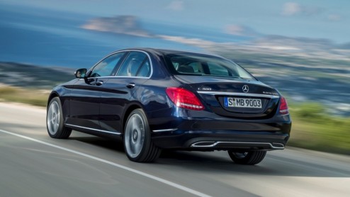 Nieuwe C-Klasse W205 van Mercedes-Benz nu officieel onthuld. Live presentatie op Auto Show in Detroit, januari 2014.