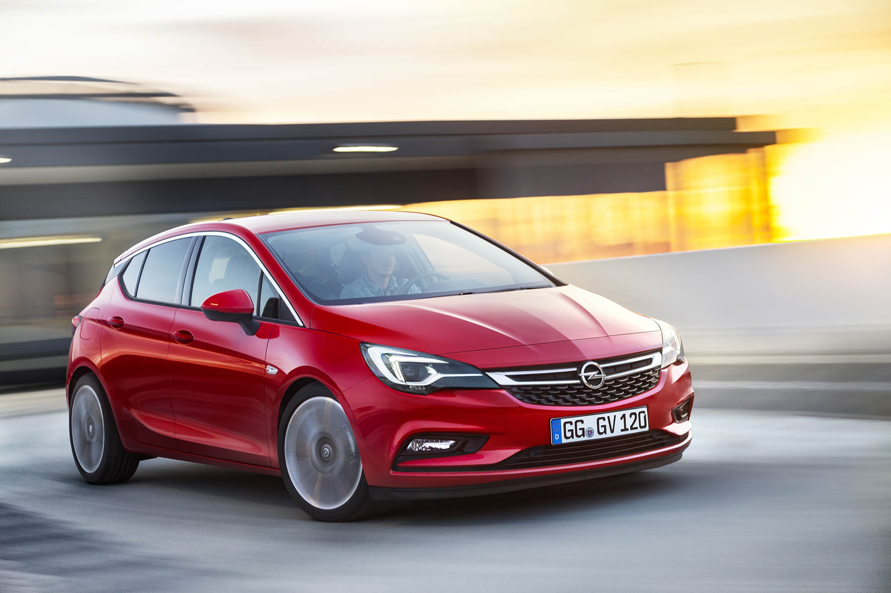 Nieuwe Opel Astra hatchback nu officieel digitaal onthuld.