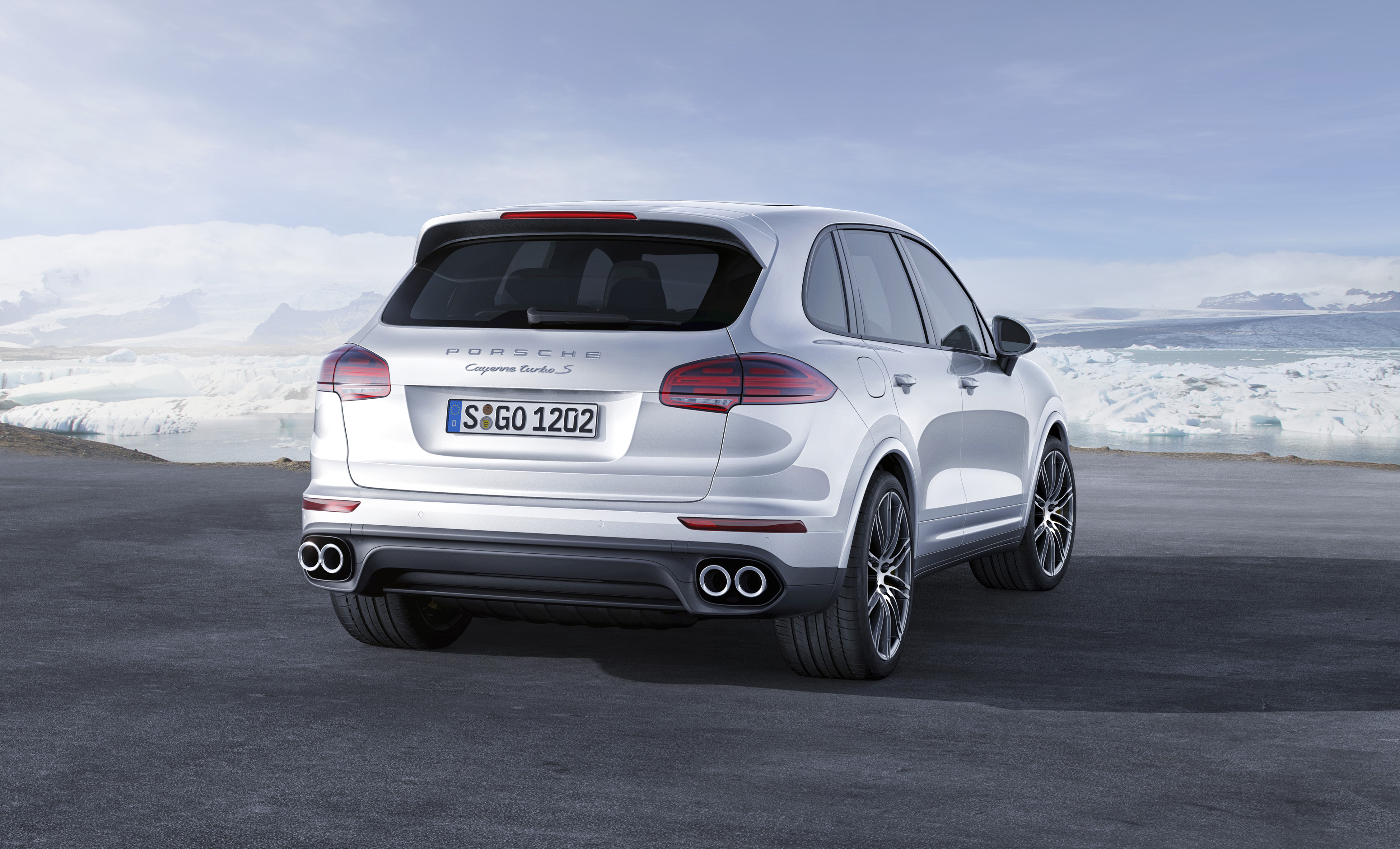 Porsche Cayenne Turbo S beleeft debuut op Detroit Auto Show met 570 pk, 800 Nm en een record rondetijd.