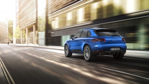 Porsche Macan maakt debuut in Tokio en Los Angeles. Begin april 2014 in Nederlandse showrooms. Prijzen vanaf 75 mille.
