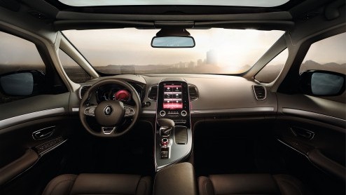 Alle details over de nieuwe generatie Renault Espace, die getransformeerd is van MPV naar crossover met vierwielbesturing, LED-verlichting en massagestoelen.