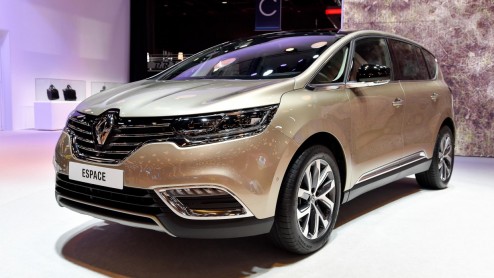Alle details over de nieuwe generatie Renault Espace, die getransformeerd is van MPV naar crossover met vierwielbesturing, LED-verlichting en massagestoelen.