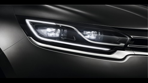Alle details over de nieuwe generatie Renault Espace, die getransformeerd is van MPV naar crossover met vierwielbesturing, LED-verlichting en massagestoelen.