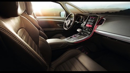 Alle details over de nieuwe generatie Renault Espace, die getransformeerd is van MPV naar crossover met vierwielbesturing, LED-verlichting en massagestoelen.