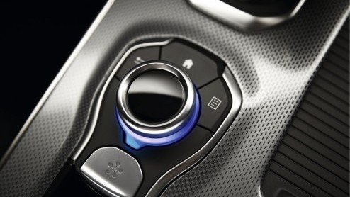 Alle details over de nieuwe generatie Renault Espace, die getransformeerd is van MPV naar crossover met vierwielbesturing, LED-verlichting en massagestoelen.
