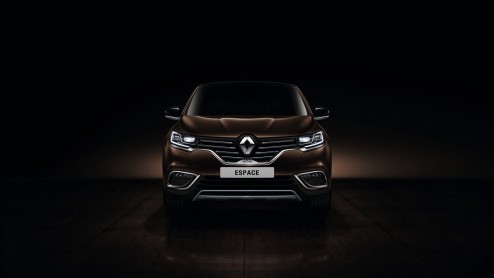 Alle details over de nieuwe generatie Renault Espace, die getransformeerd is van MPV naar crossover met vierwielbesturing, LED-verlichting en massagestoelen.