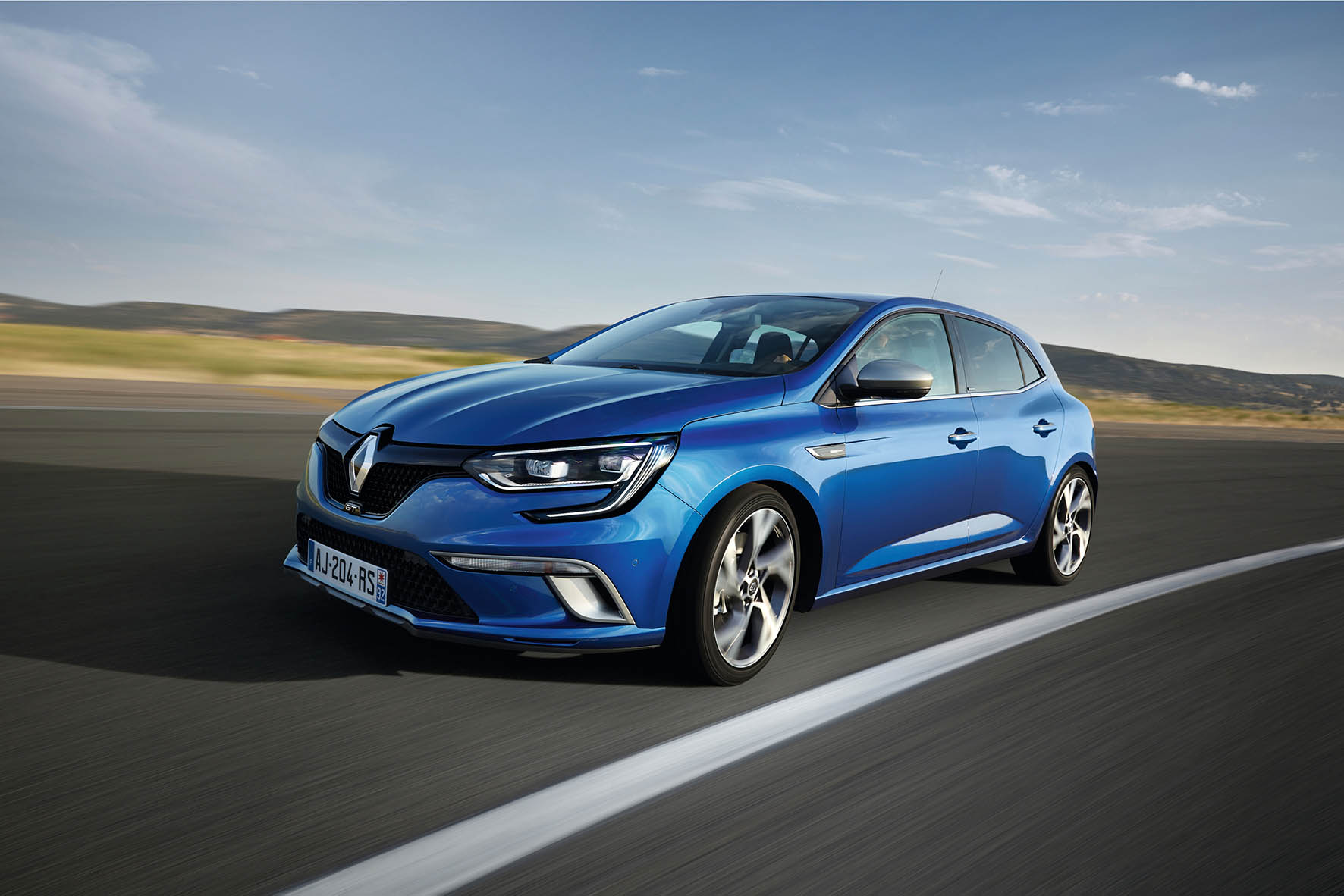 Prijzen en uitvoeringen nieuwe Renault Mgane bekend. Alle dieselvarianten scoren 21% bijtelling in 2016.