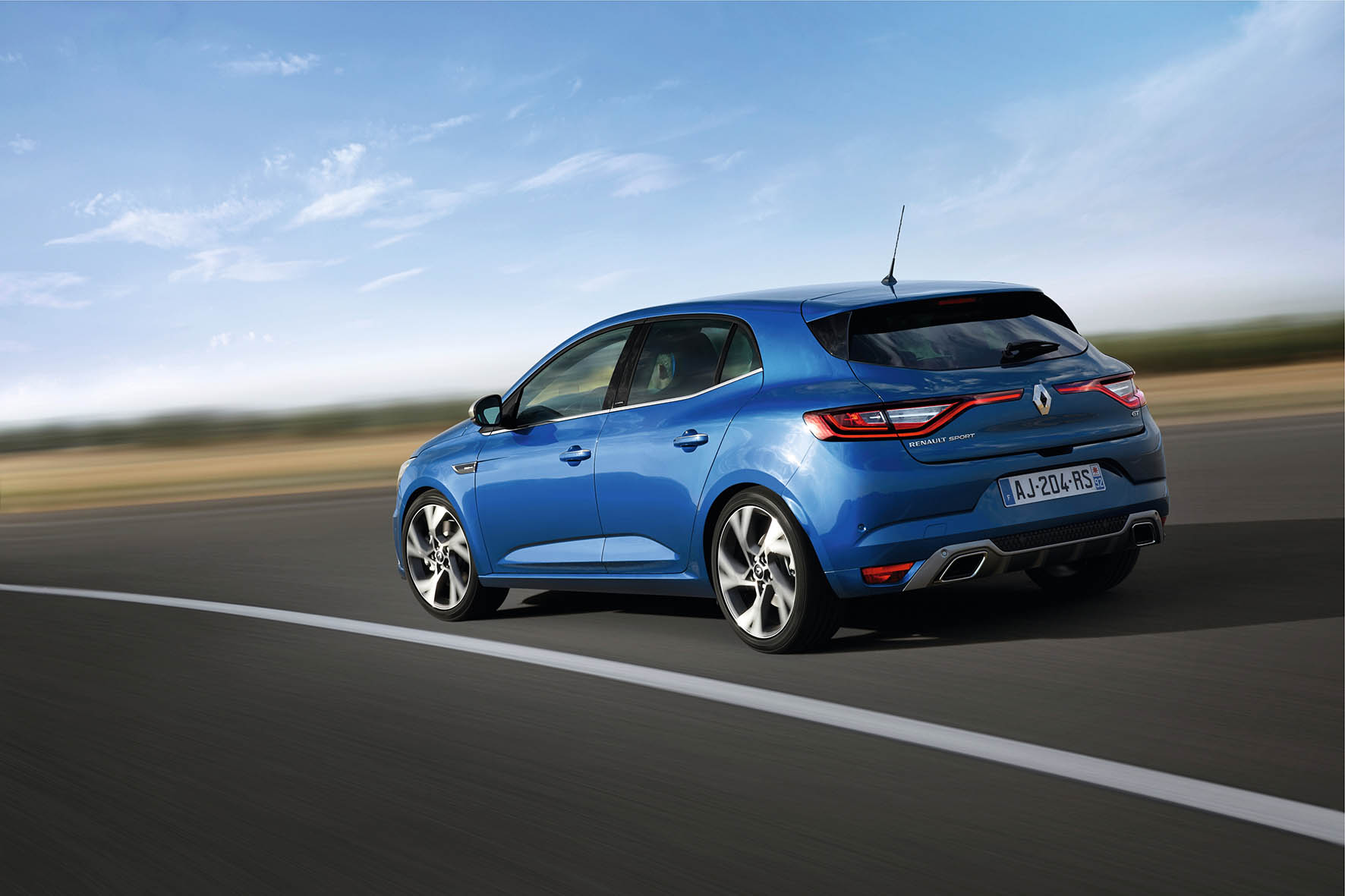 Prijzen en uitvoeringen nieuwe Renault Mgane bekend. Alle dieselvarianten scoren 21% bijtelling in 2016.